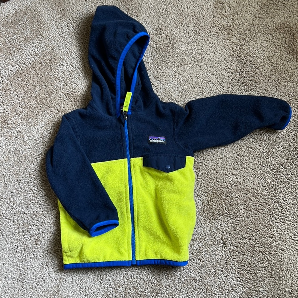 Size 6-12mo Patagonia fleece jacket
